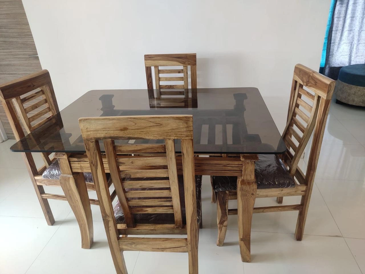 Single Room Girls only Flat for PG in Rushi Heights, Goregaon East