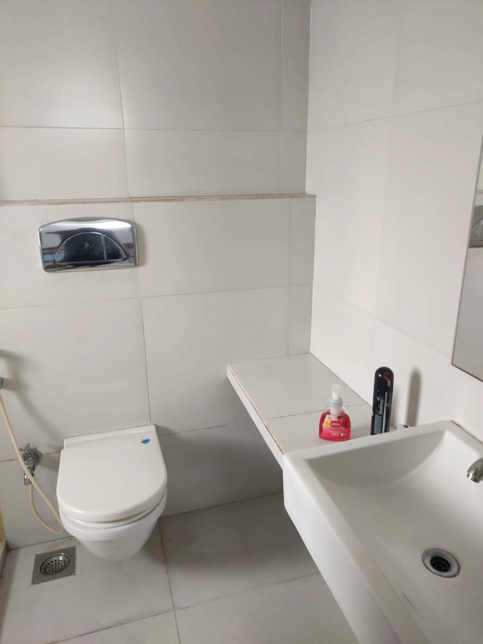 Single Room Girls only Flat for PG in Rushi Heights, Goregaon East