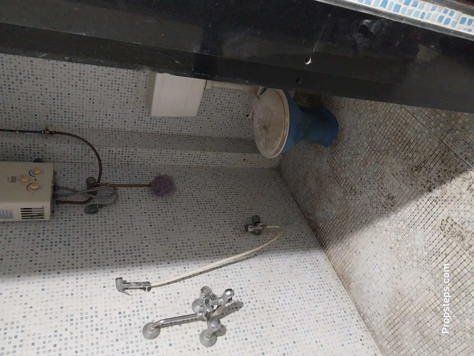 2 BHK Flat for Rent in Sai Kripa Society, Goregaon East