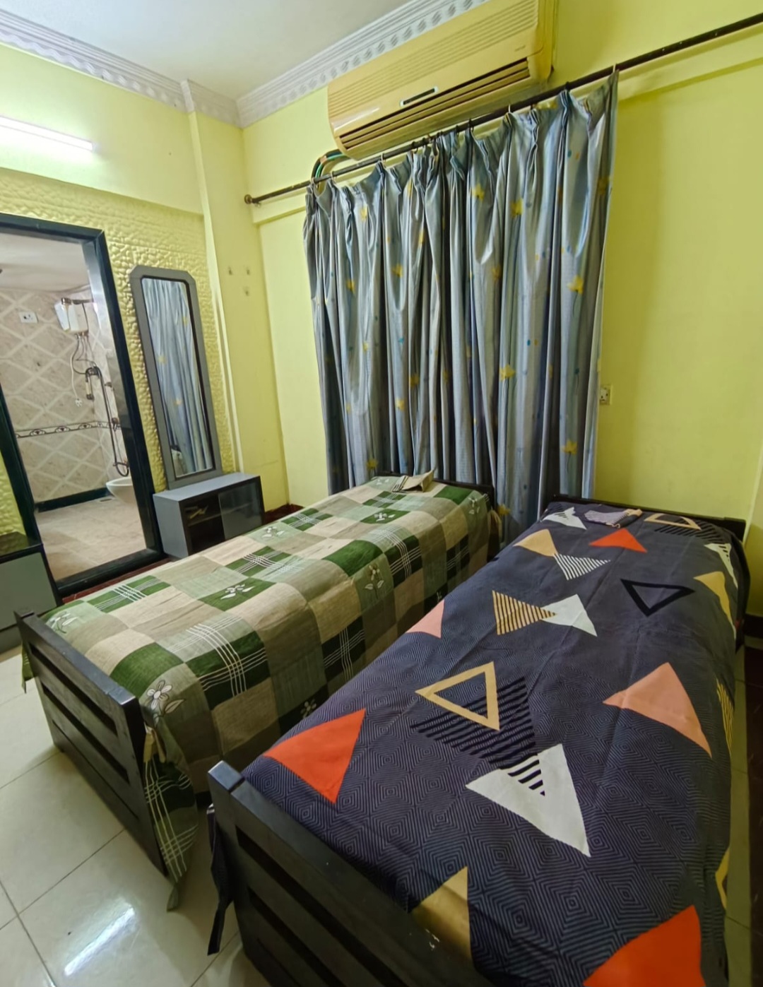 Double Sharing Room Boys only Flat for PG in Sai Baba Complex, Goregaon East