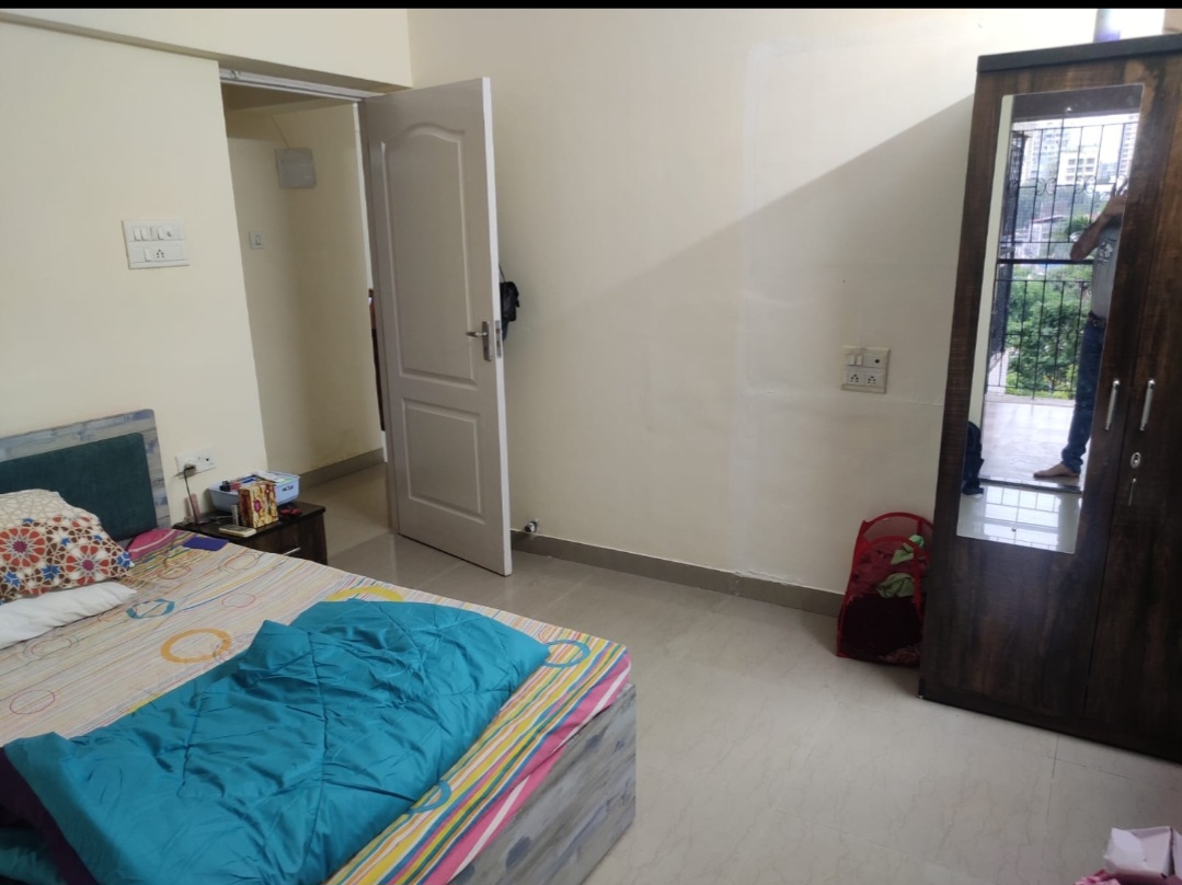 Single Room Girls only Flat for PG in Nidhivan Society, Malad East