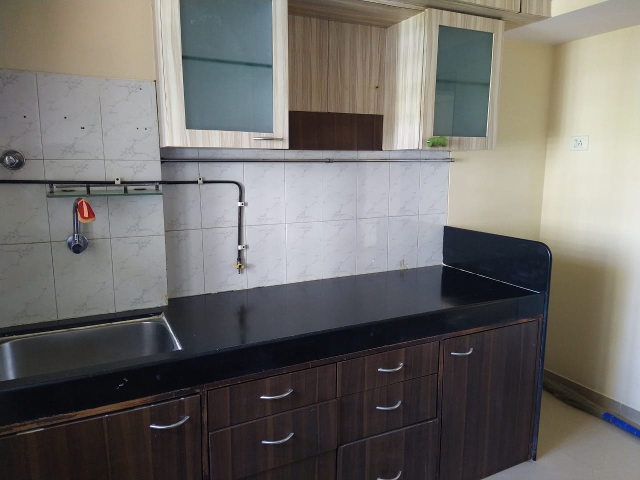 2 BHK Flat for Rent in Acme Complex, Goregaon West