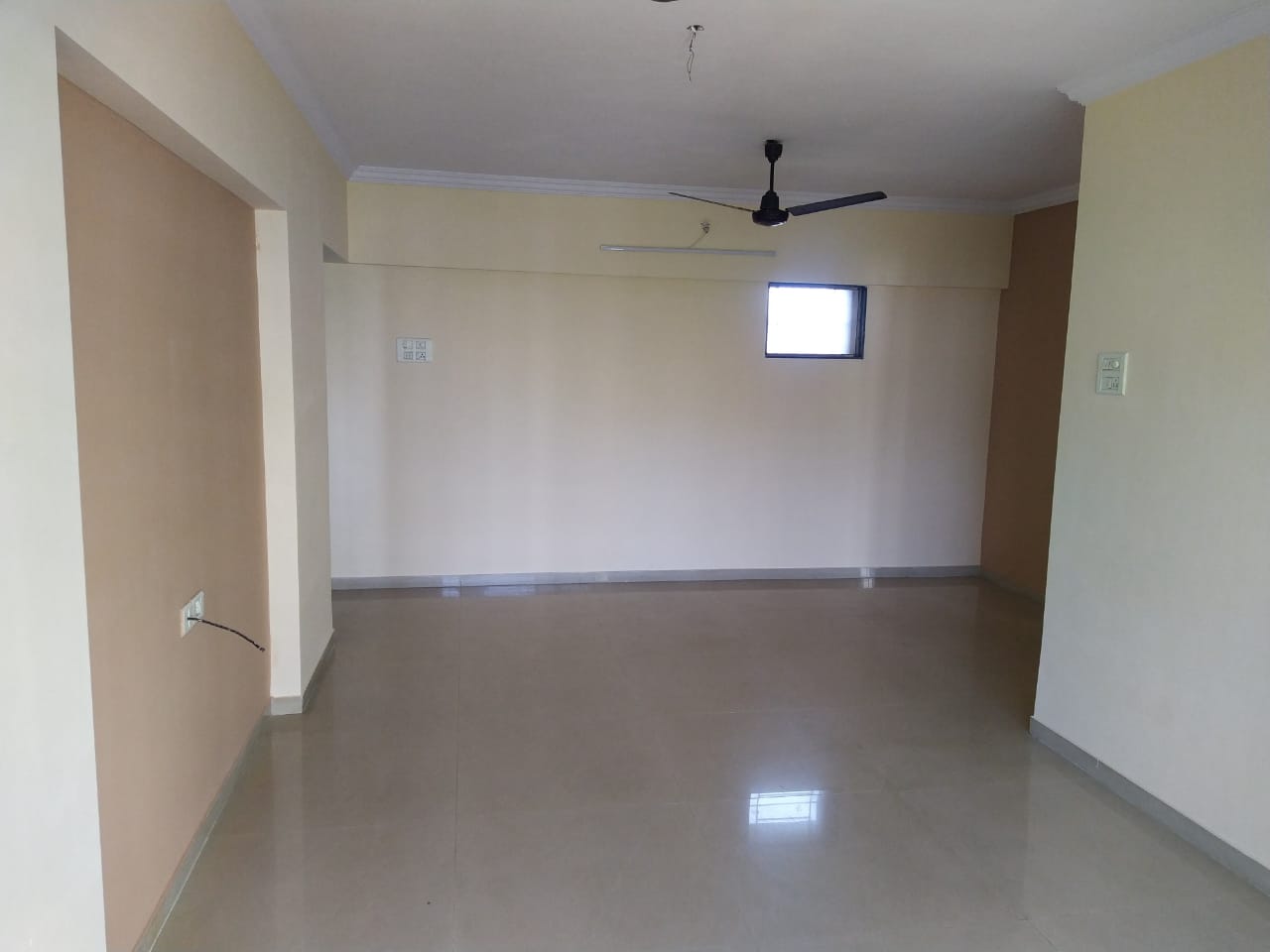 2 BHK Flat for Rent in Acme Complex, Goregaon West