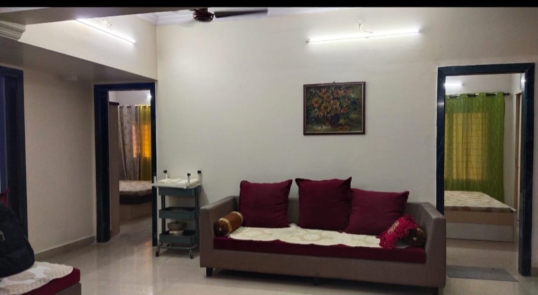 Double Sharing Room Girls only Flat for PG in Royal apartment, Malad West