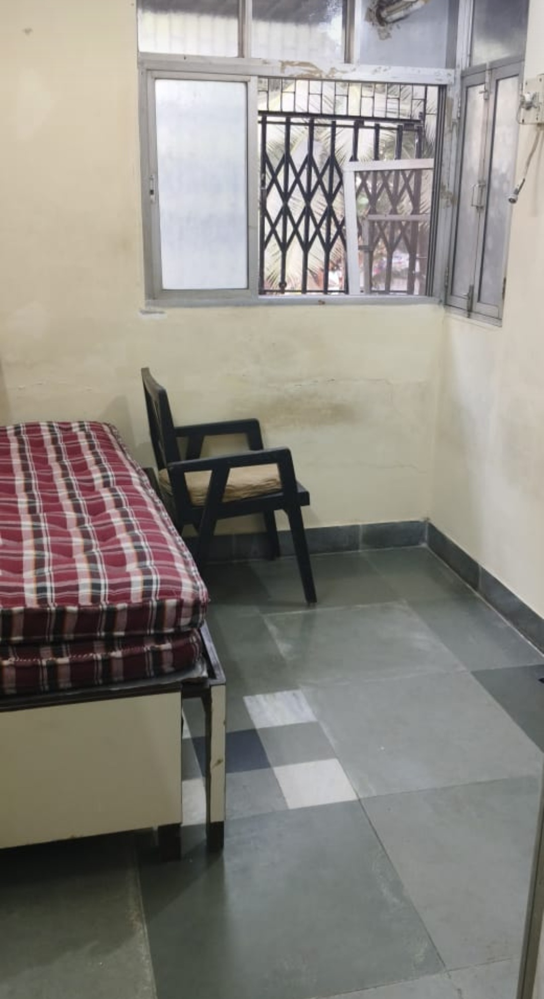 1 BHK Flat for Rent in Hari Niketan Society, Goregaon West