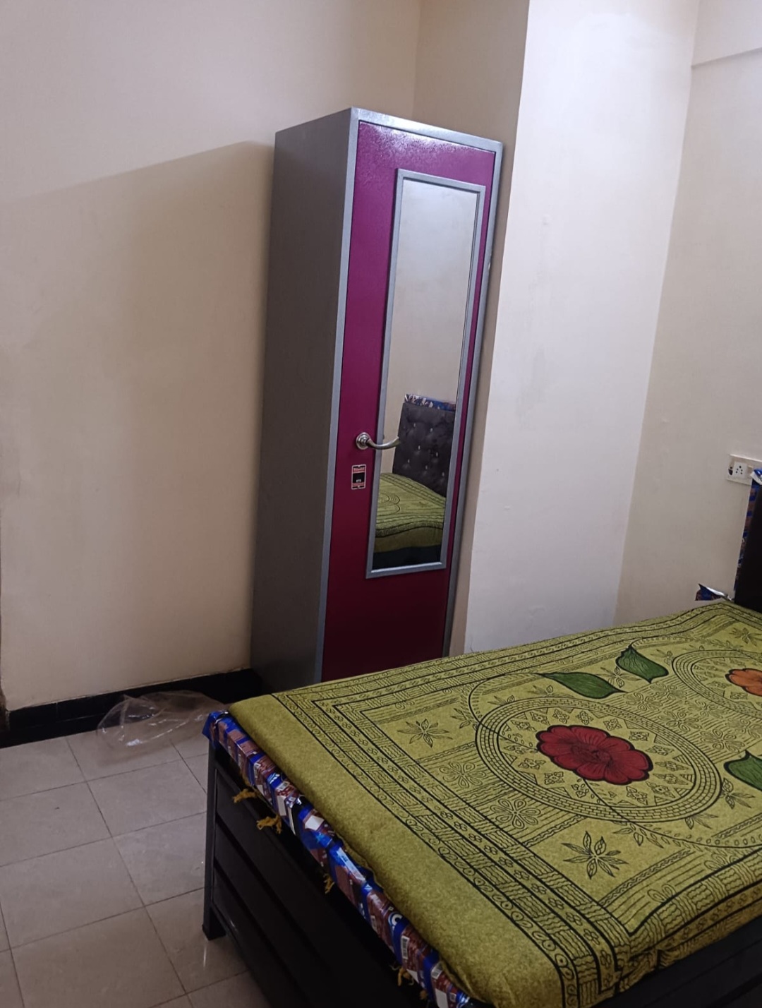 Double Sharing Room Boys only Flat for PG in Unnant Nagar Society, Goregaon West