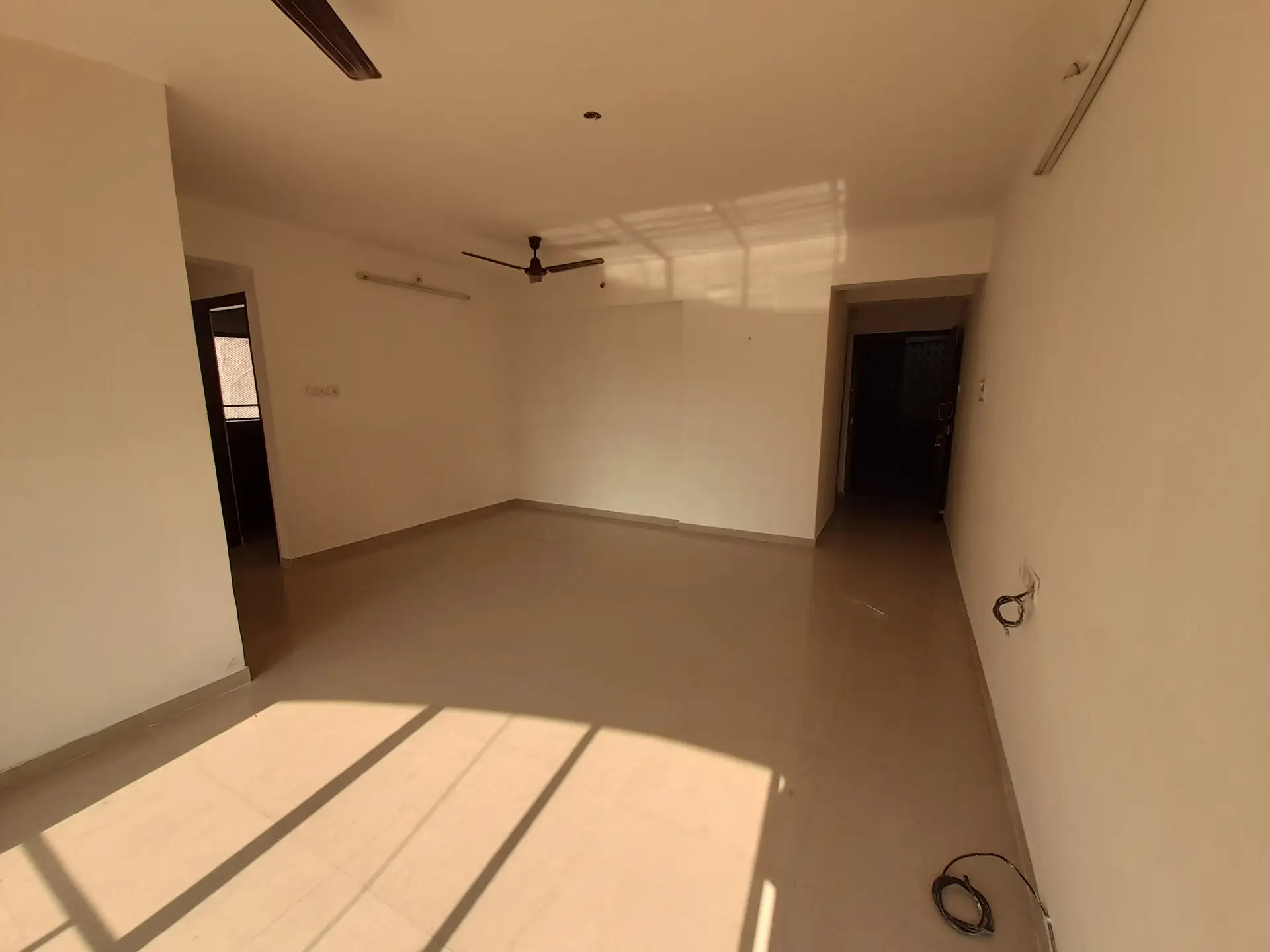 2.5 BHK Flat for Rent in Sethia Link View, Goregaon West