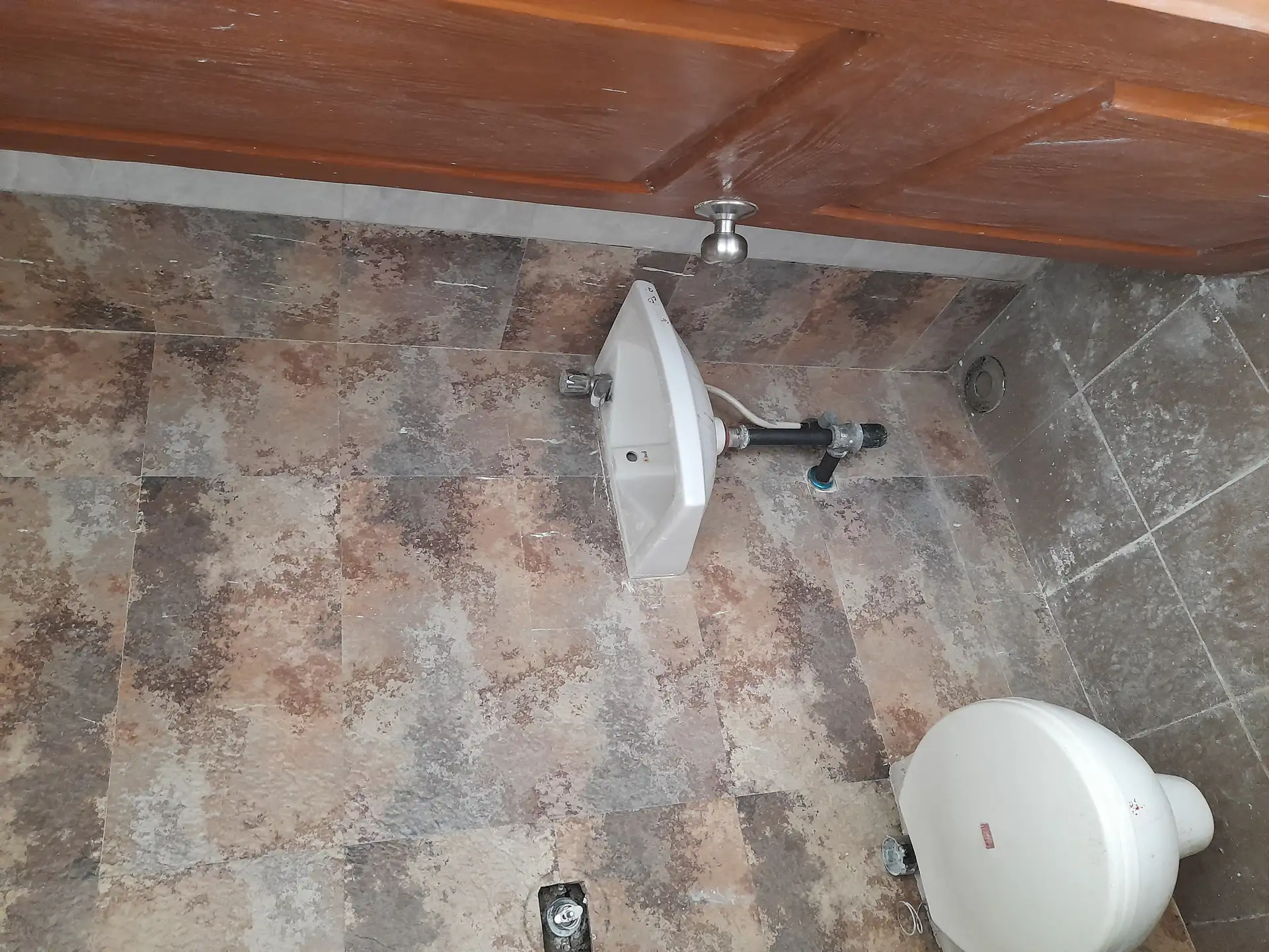 2.5 BHK Flat for Rent in Sethia Link View, Goregaon West