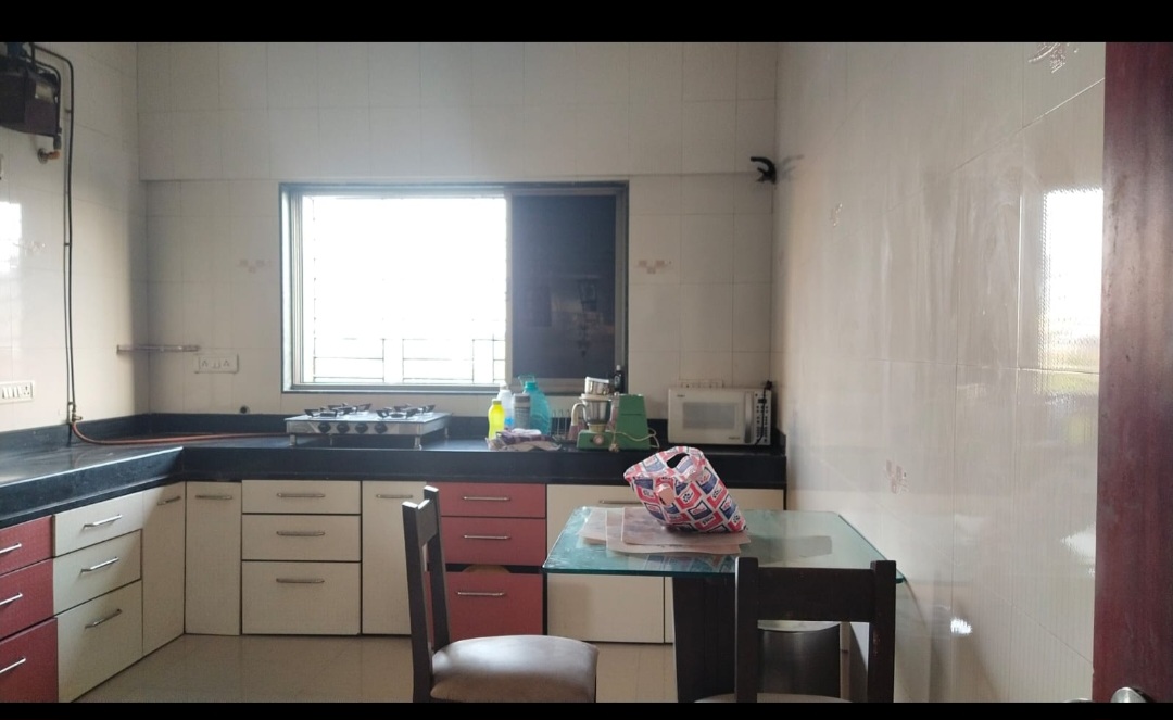 Single Room Girls only Flat for PG in Ranisati Apartment , Malad West