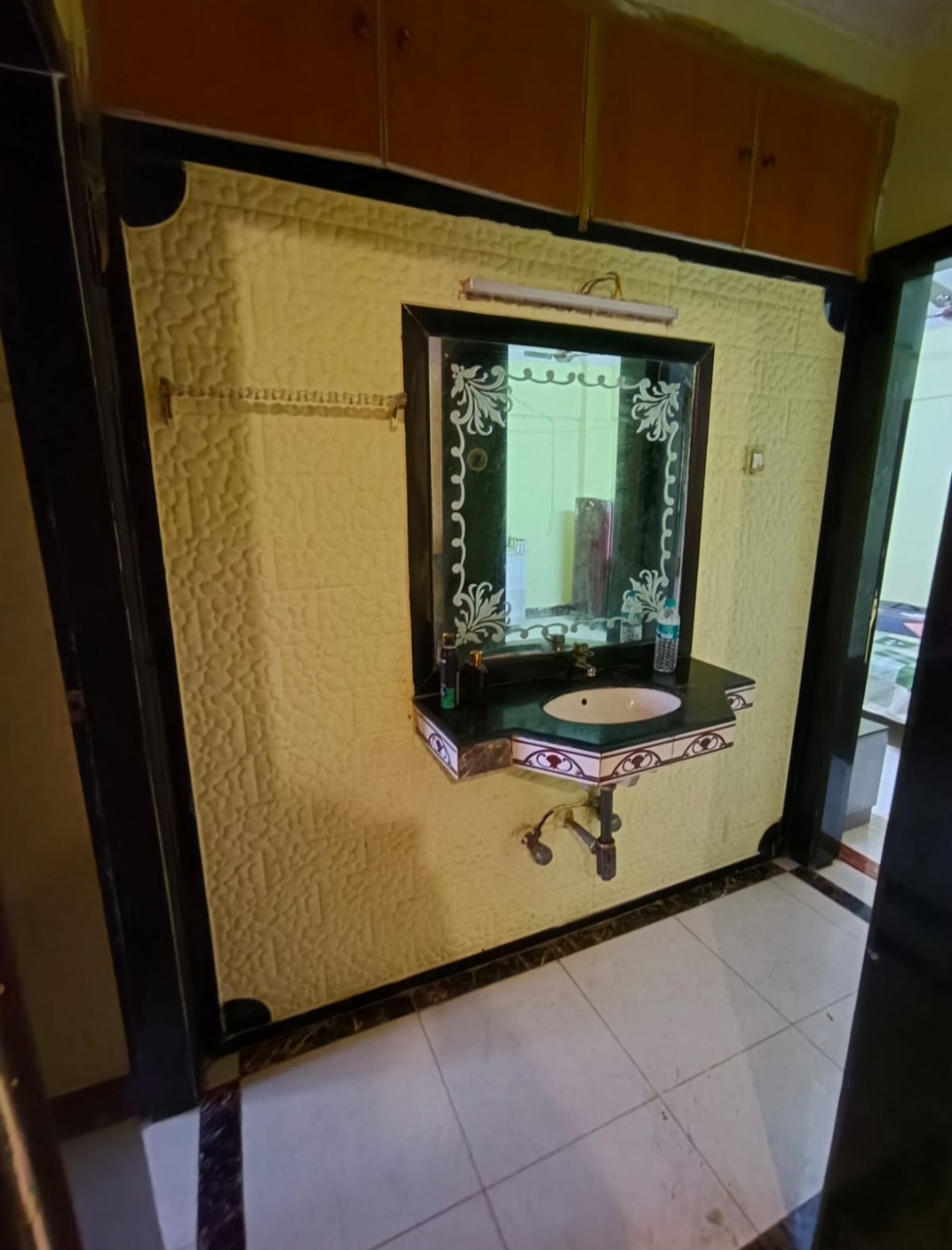 Double Sharing Room Boys only Flat for PG in Sai Baba Complex, Goregaon East