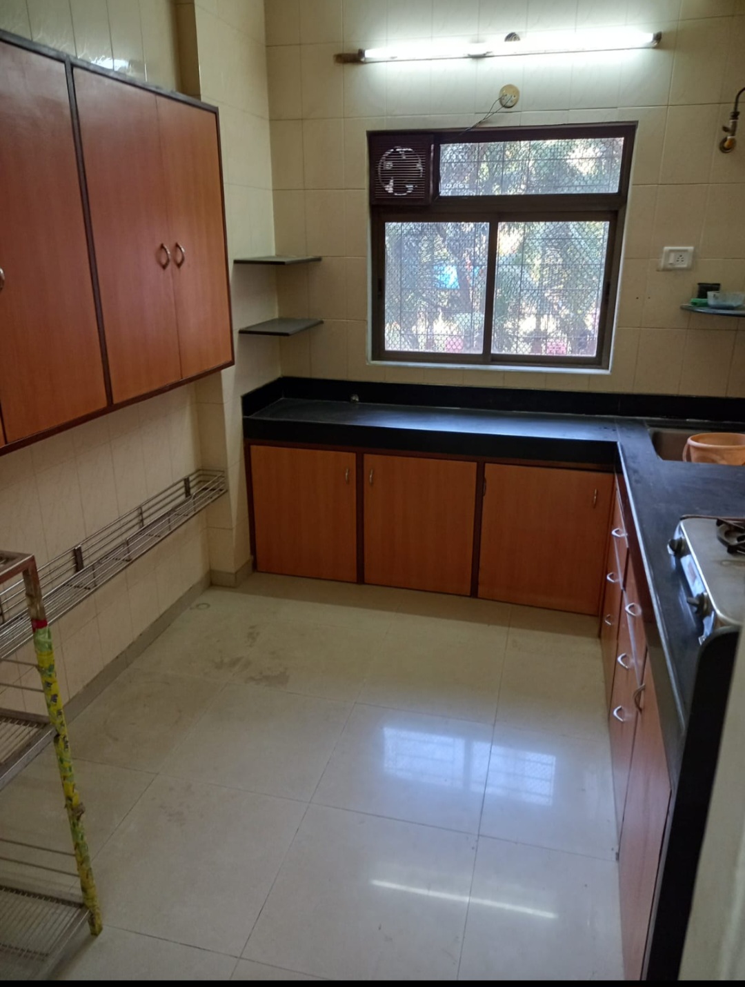 2 BHK Flat for Rent in Acme Enclave Complex, Malad West