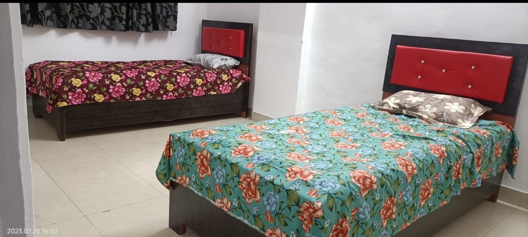 Double Sharing Room Girls only Flat for PG in Alak Jyoti Society, Goregaon East