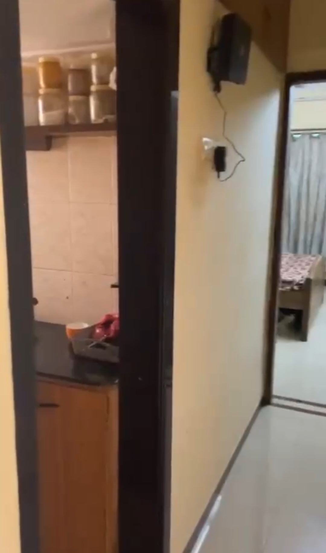 1 BHK Flat for Rent in Keshav Shrusti Apartment, Malad West