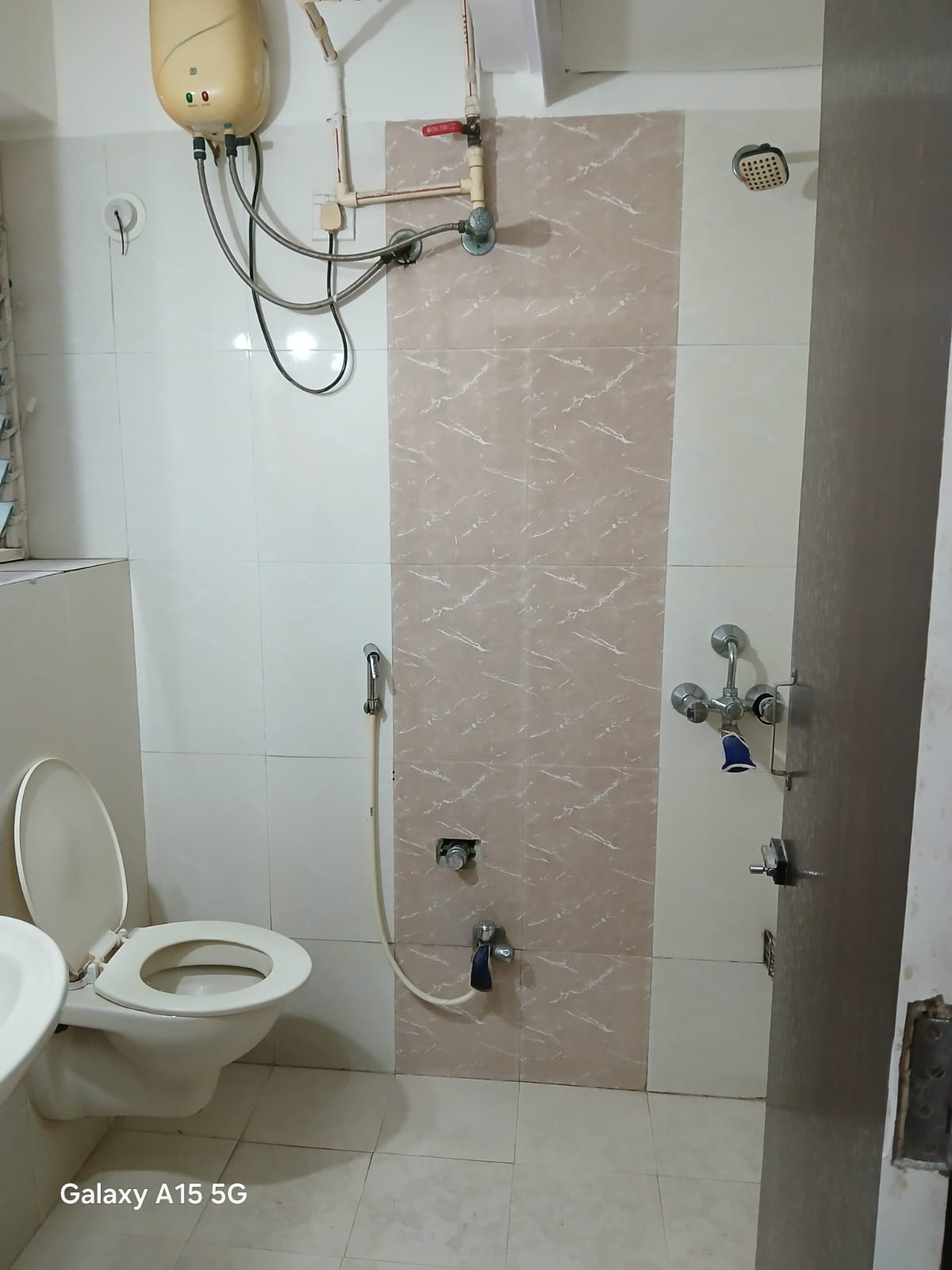 2 BHK Flat for Rent in Jay Vijay Shri, Goregaon West