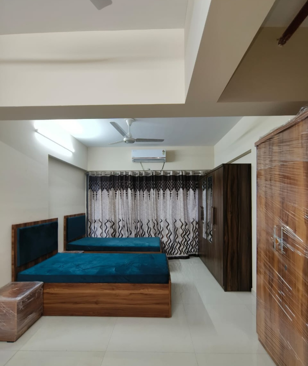 Double Sharing Room Girls only Flat for PG in Satyam Society, Goregaon West