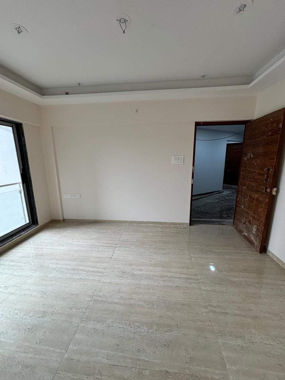 1 BHK Flat for Rent in Om Trimurti Tower, Malad East