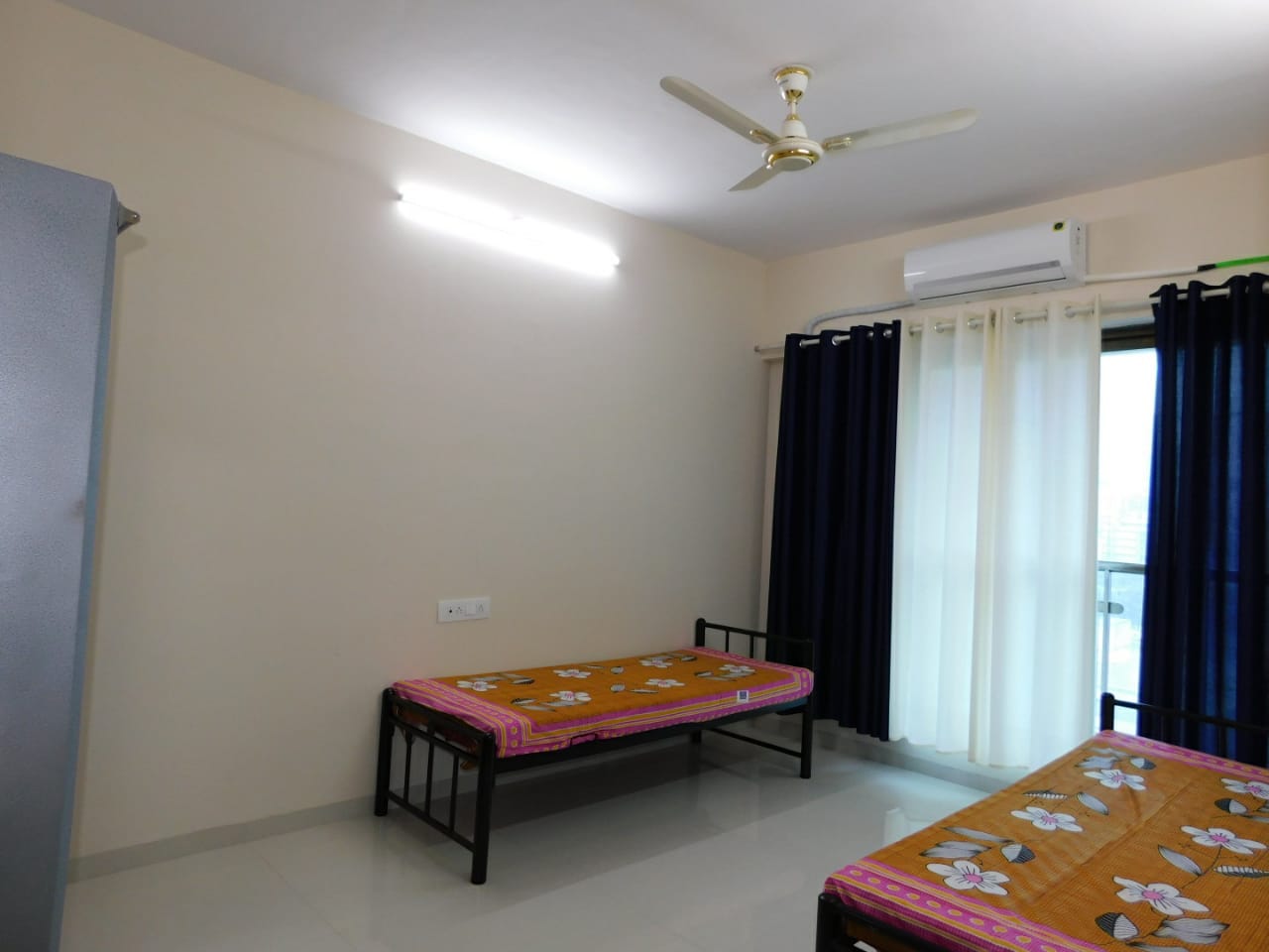 Double Sharing Room Boys only Flat for PG in Ahimsa heights , Malad West