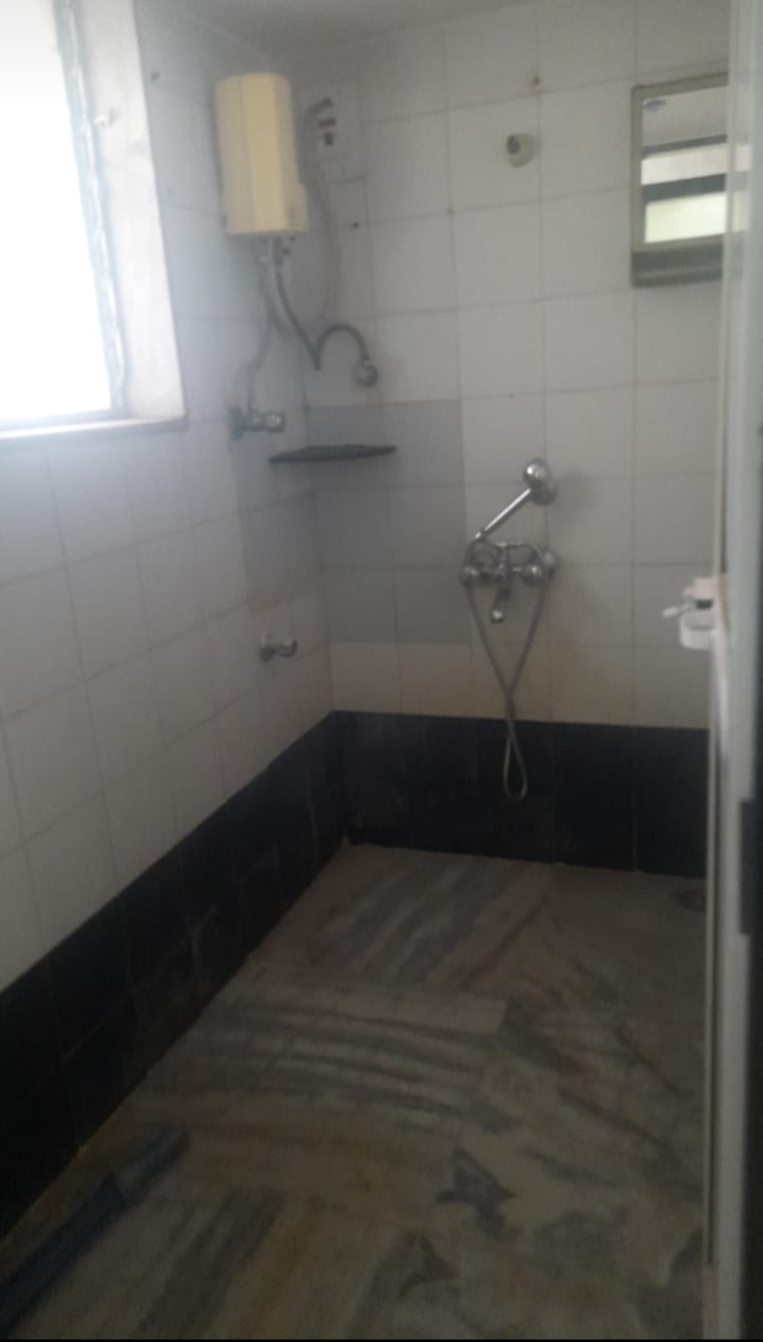 1 BHK Flat for Rent in Vasant Valley Complex, Goregaon East