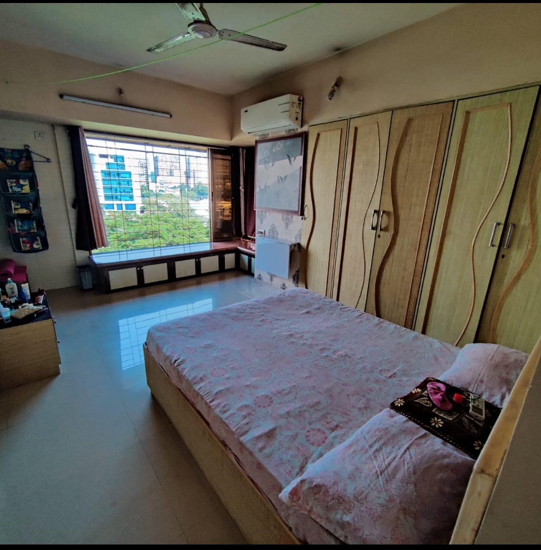 Double Sharing Room Girls only Flat for PG in Near Goregaon Station, Goregaon West