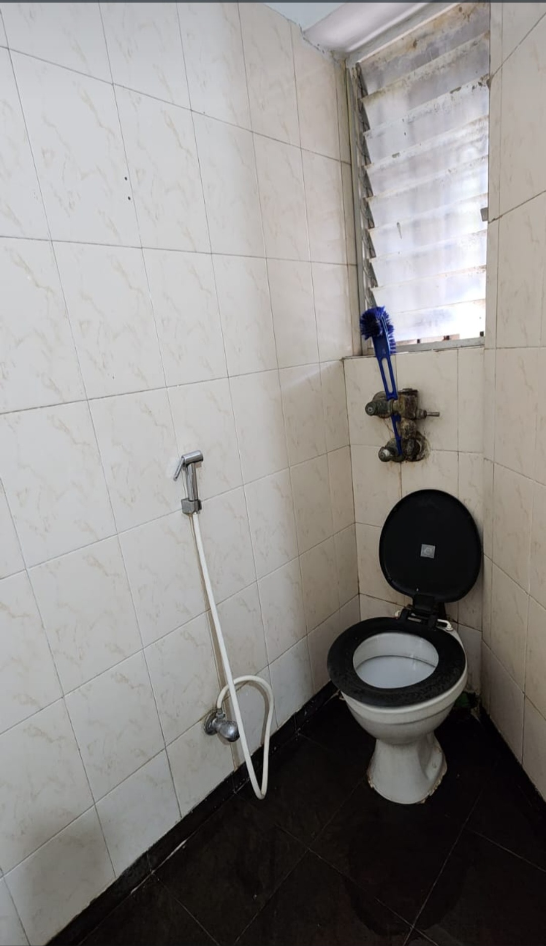 Double Sharing Room Girls only Flat for PG in Velentine Apartment , Goregaon East