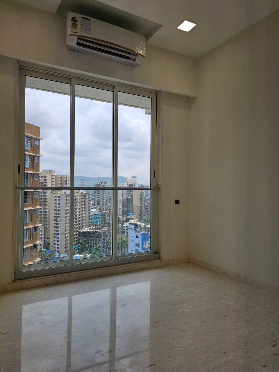 3 BHK Flat for Rent in Kalpataru Radiance, Goregaon West