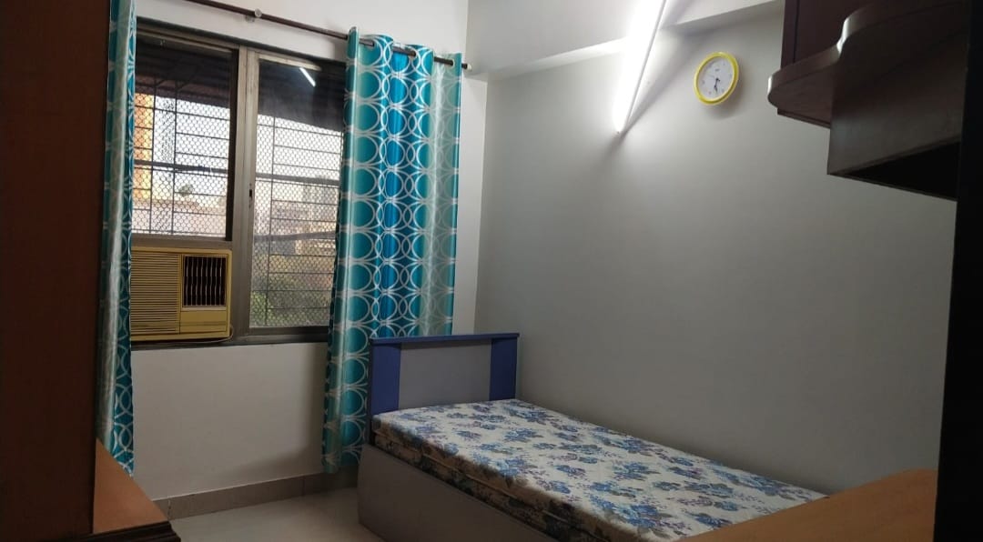 Single Room Girls only Flat for PG in Royal apartment, Malad West