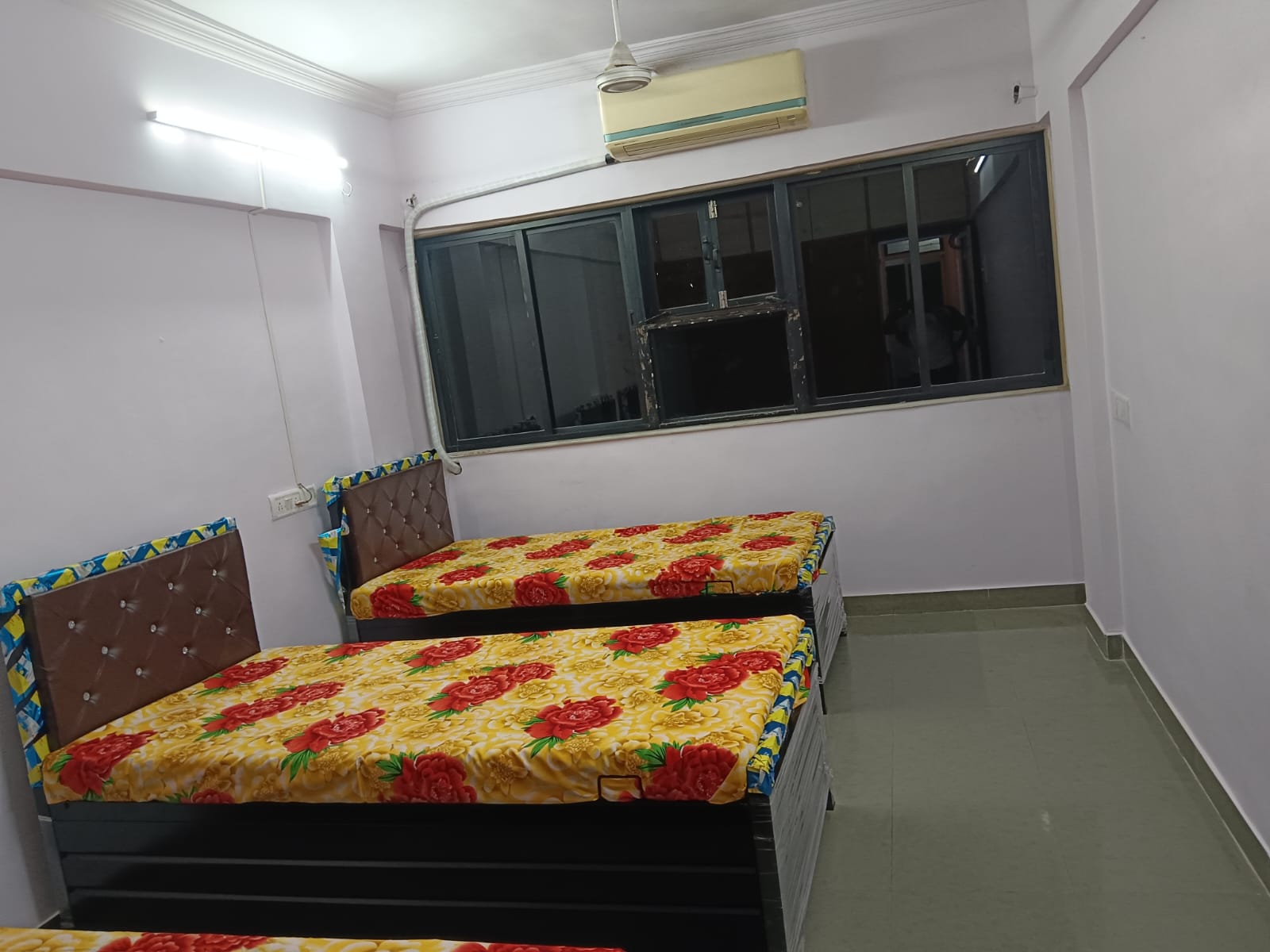 Triple Sharing Room Boys only Flat for PG in Unnat Nagar row house, Goregaon West