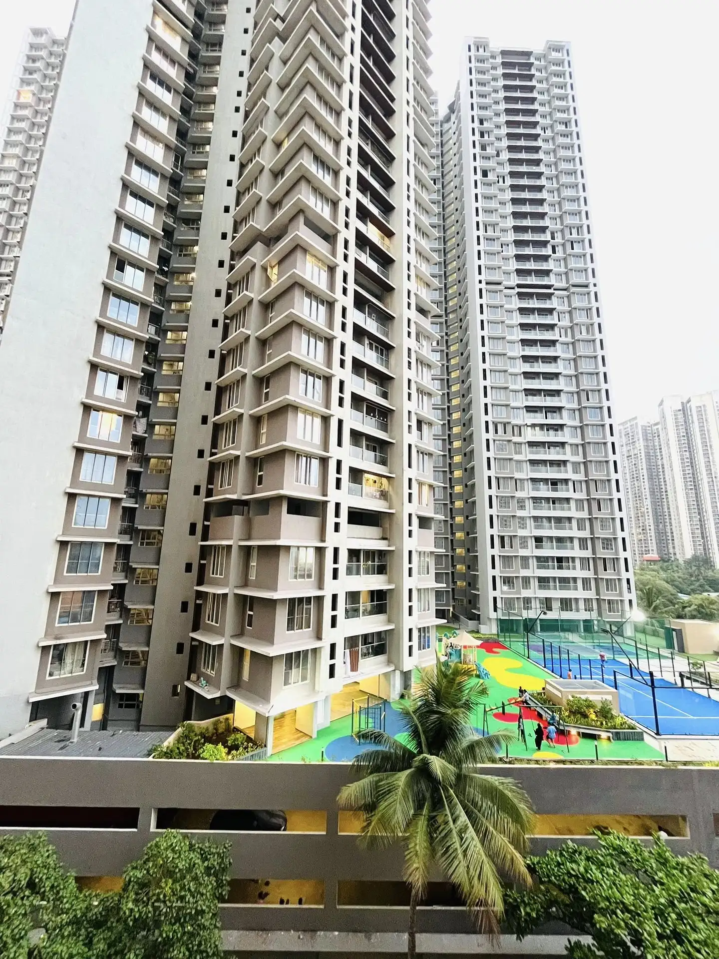 3 BHK Flat for Rent in sunteck avenue 4 , Goregaon West