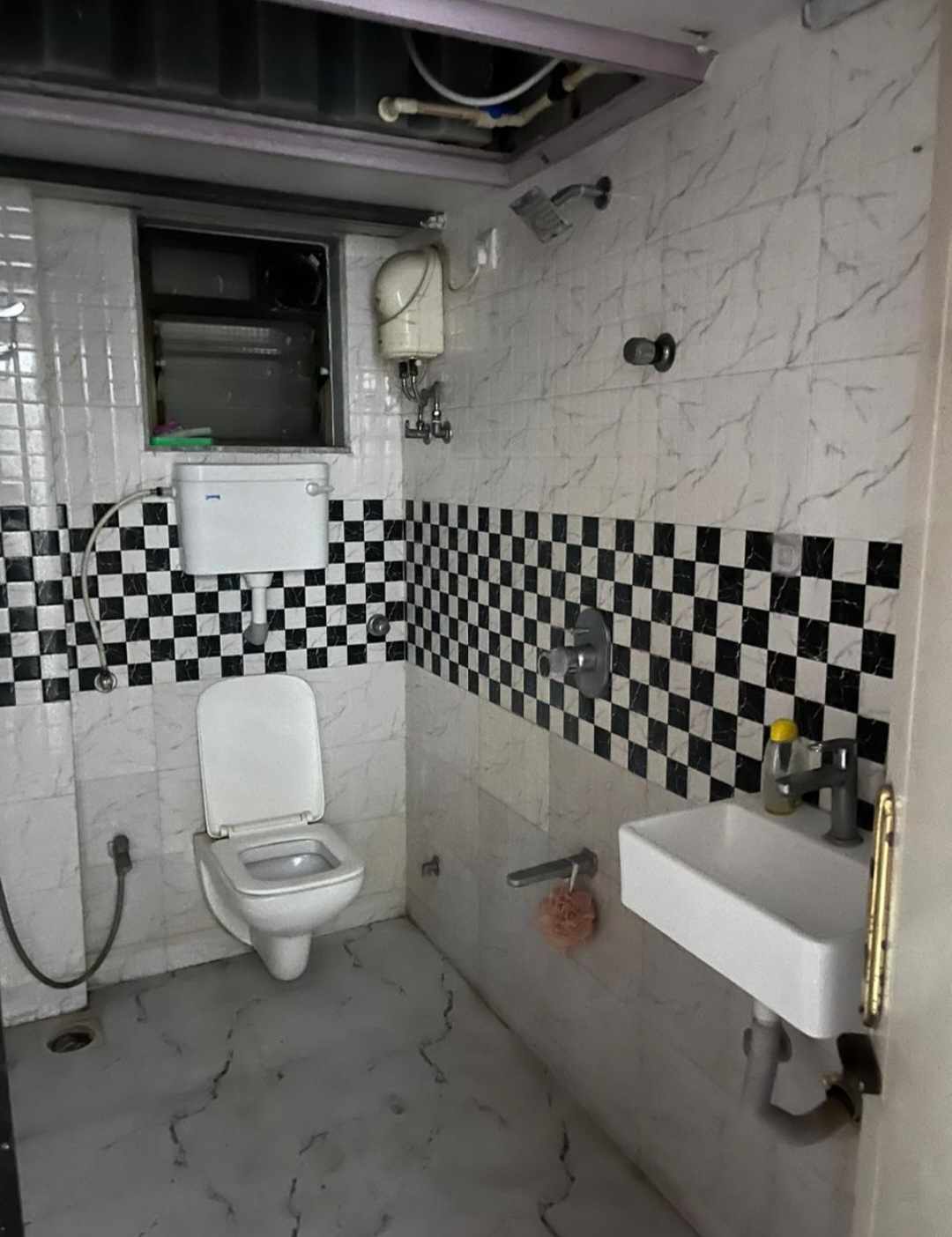 Single Room Girls only Flat for PG in Nidhivan Society, Malad East