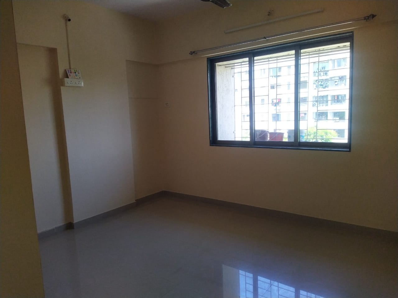 2 BHK Flat for Rent in Acme Complex, Goregaon West