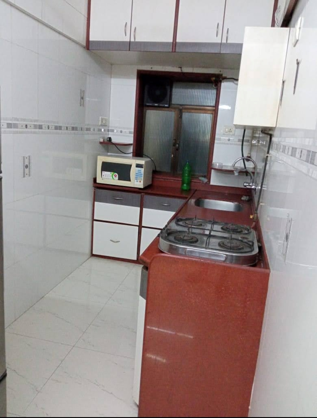 3 BHK Flat for Rent in chandra prabha apartment, Malad West