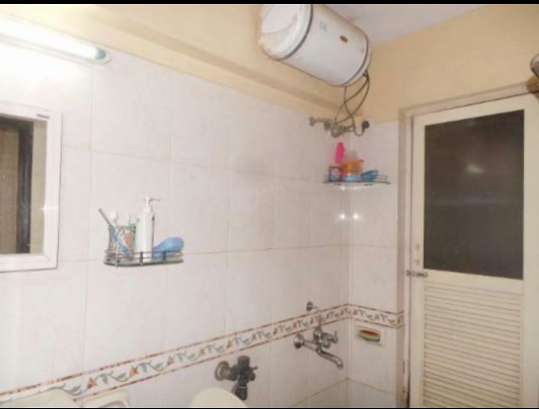 1 BHK Flat for Rent in plam spring complex , Malad West