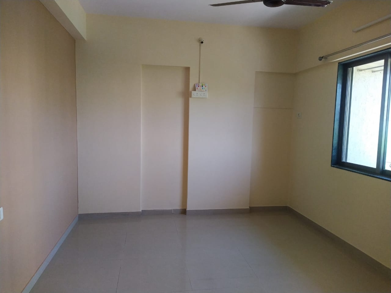 2 BHK Flat for Rent in Acme Complex, Goregaon West