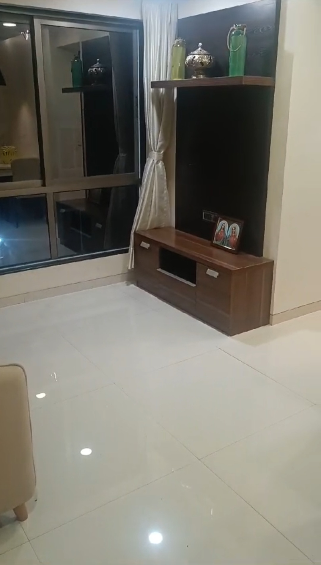 1 BHK Flat for Rent in Tower 28, Malad East