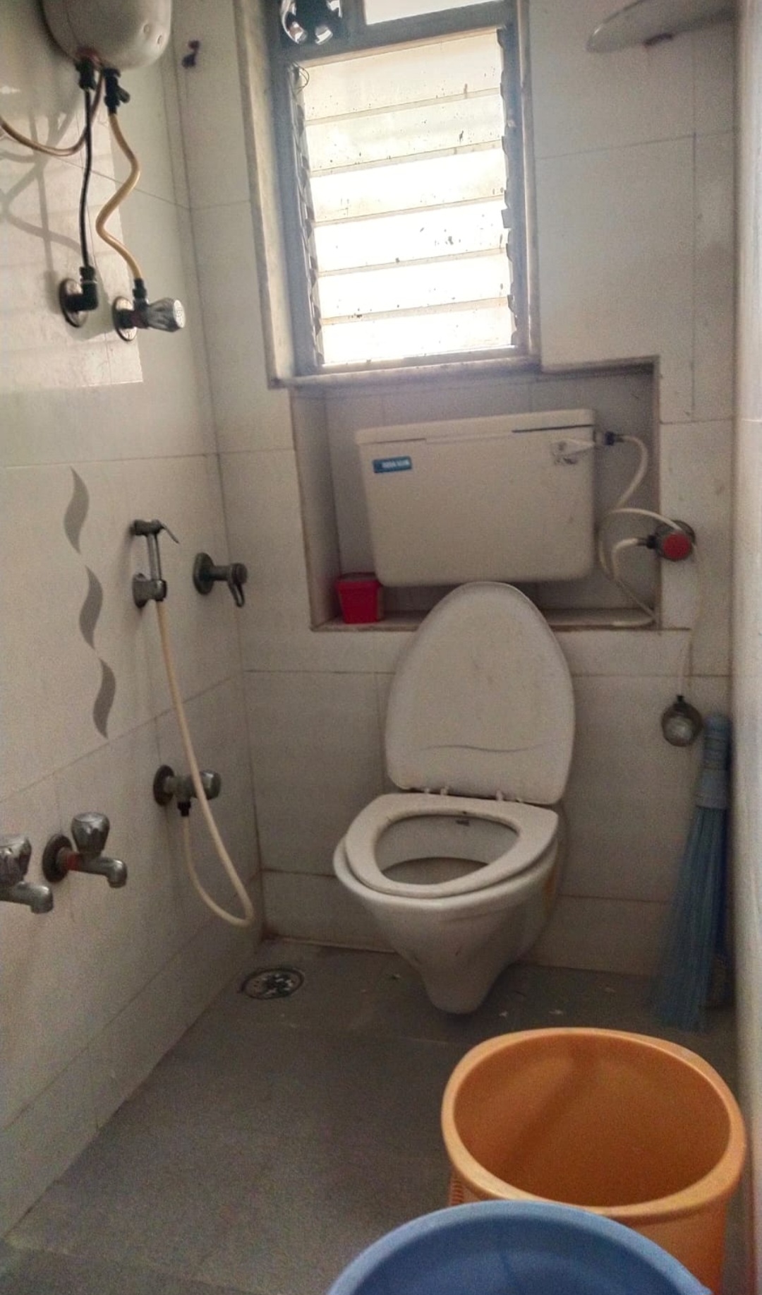 Double Sharing Room Girls only Flat for PG in Ranisati Apartment , Malad West