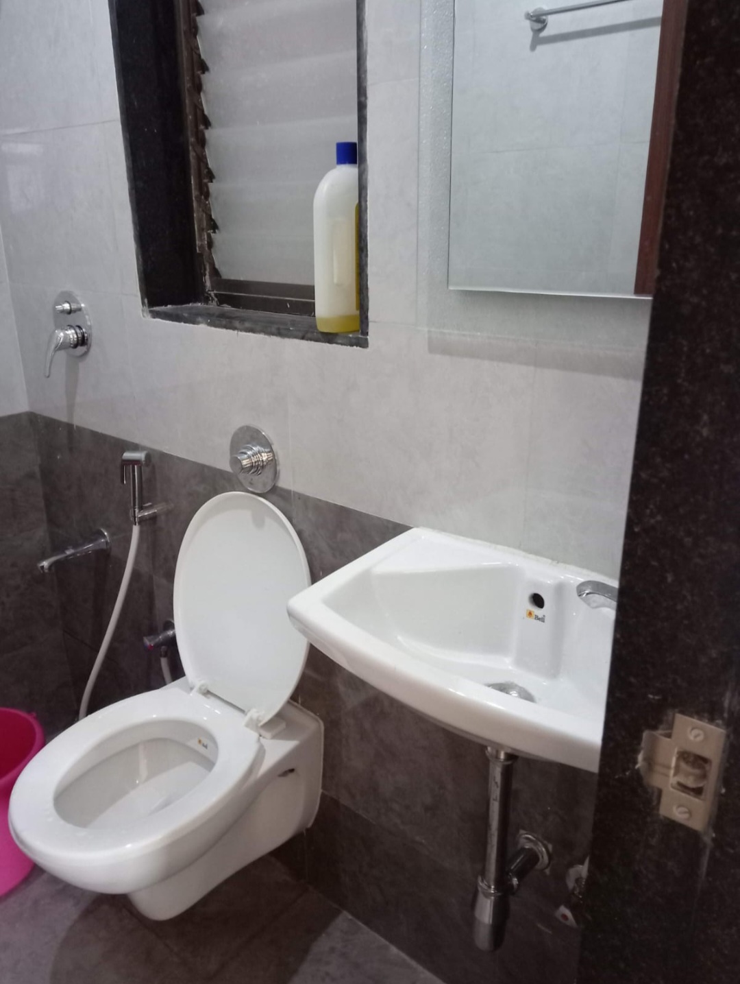 2 BHK Flat for Sale in sethia Sea View, Goregaon West