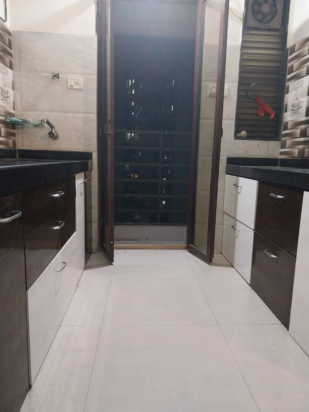 2 BHK Flat for Rent in Sethia Link View, Goregaon West