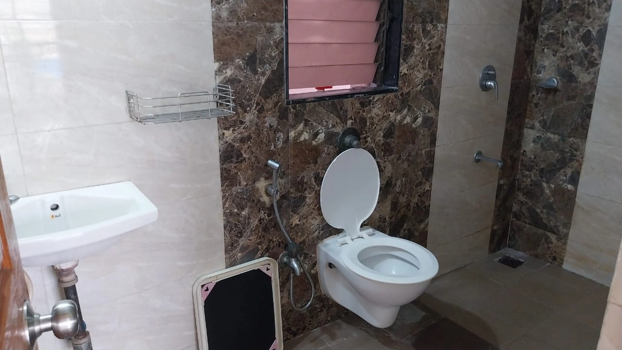 2.5 BHK Flat for Rent in Sethia Link View, Goregaon West