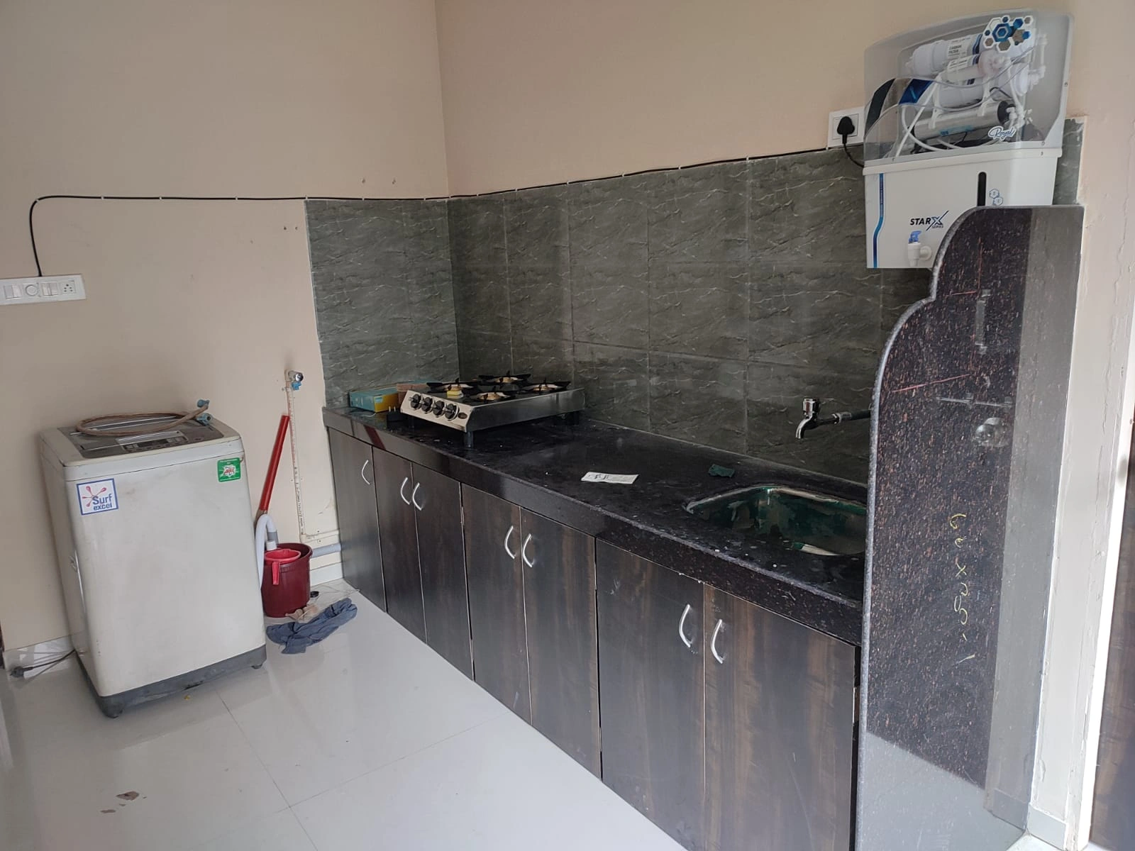 Double Sharing Room Boys only Flat for PG in arista tower, Goregaon West