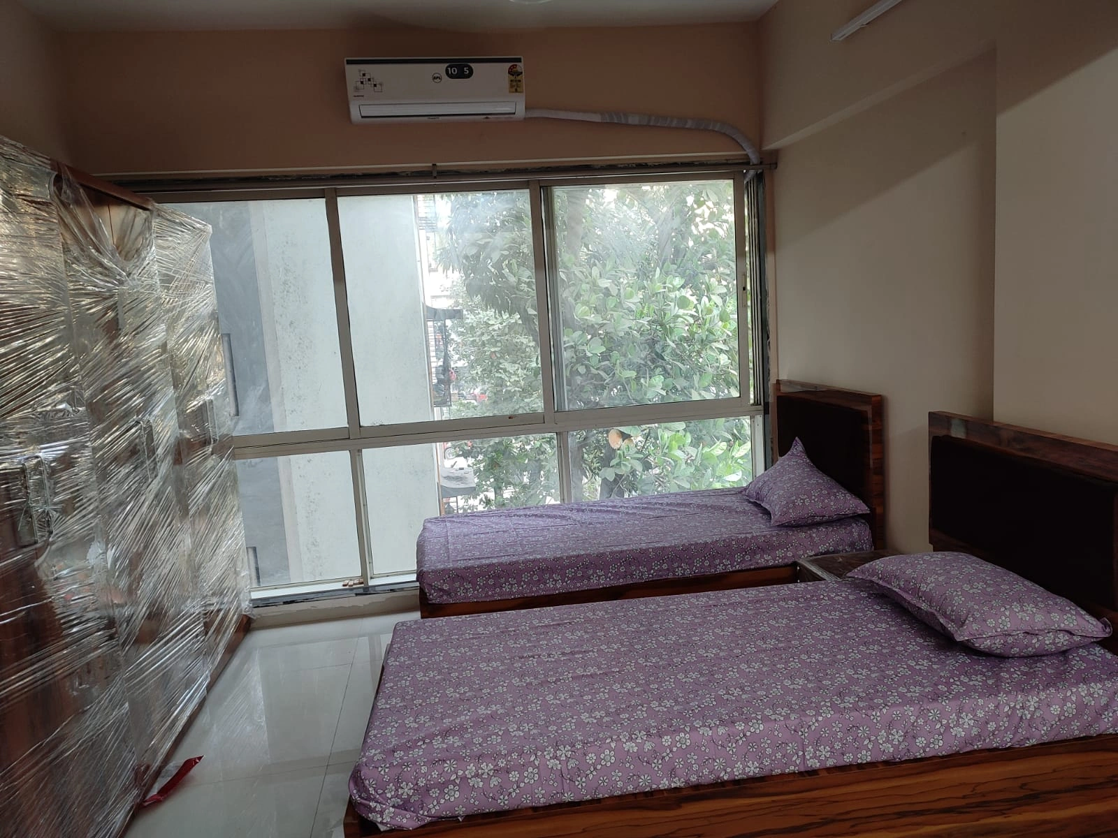 Double Sharing Room Boys only Flat for PG in arista tower, Goregaon West