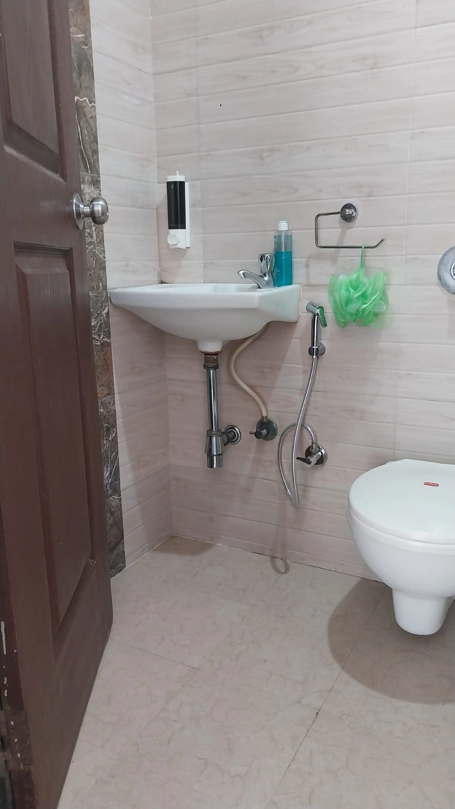 1 BHK Flat for Rent in Sethia Green View, Goregaon West