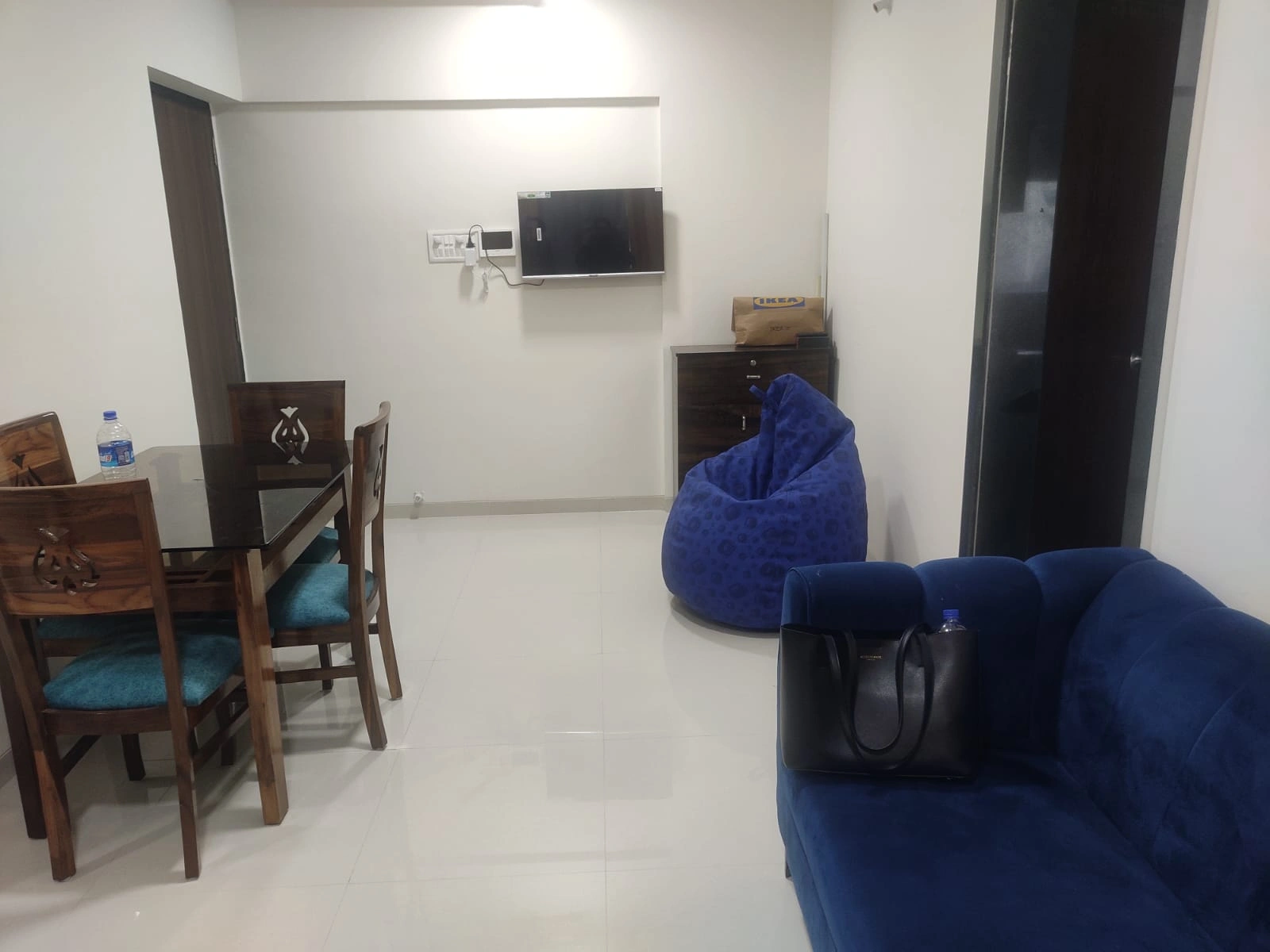 Single Room Girls only Flat for PG in Bhoomi Samarth , Goregaon East