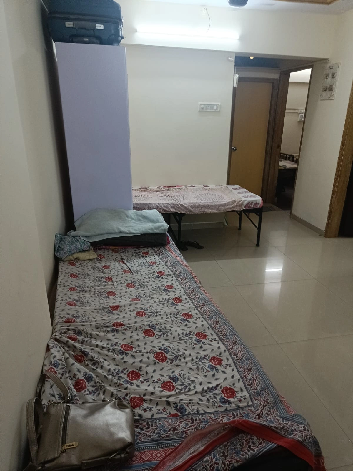 Double Sharing Room Girls only Flat for PG in Samadhan , Goregaon West