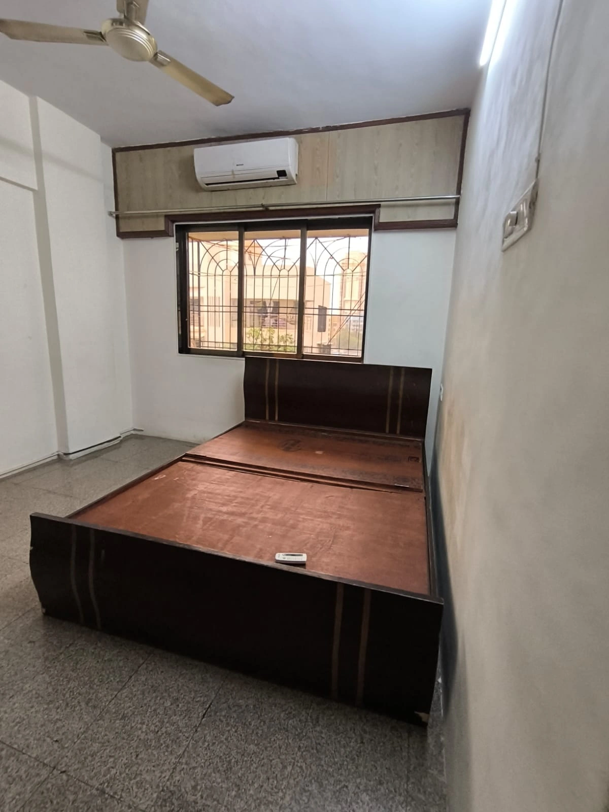 1 BHK Flat for Rent in dheeraj pooja complex , Malad West
