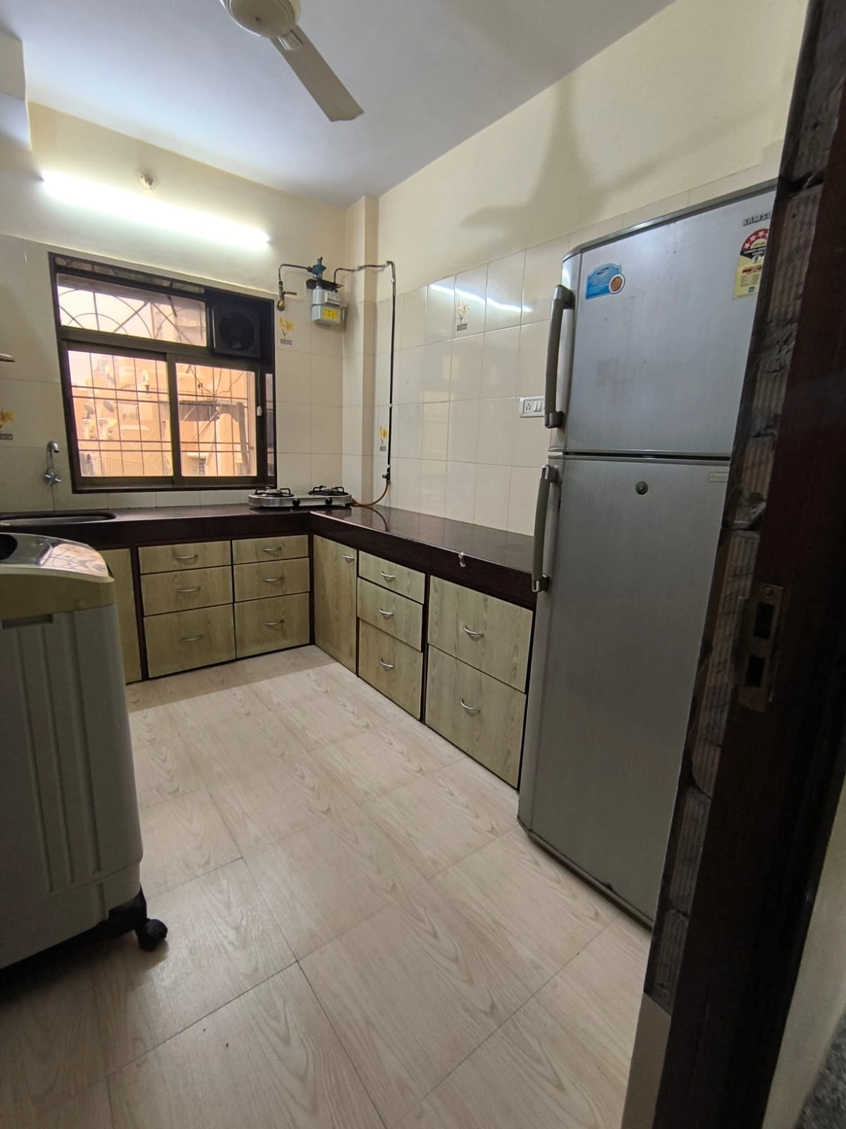 1 BHK Flat for Rent in dheeraj pooja complex , Malad West