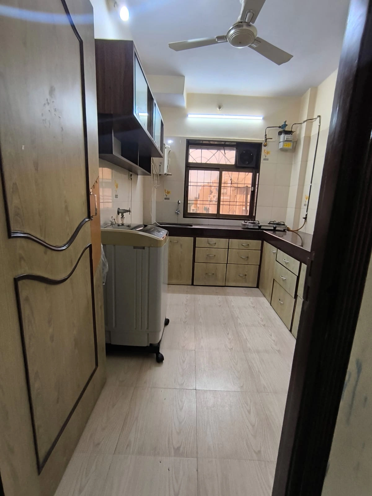 1 BHK Flat for Rent in dheeraj pooja complex , Malad West