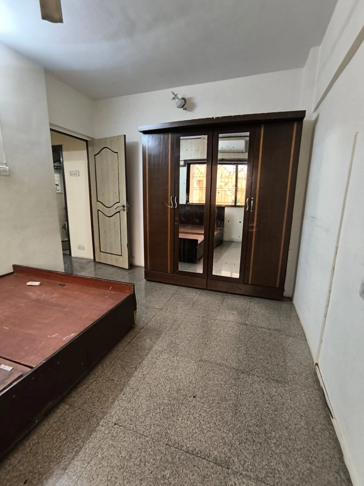1 BHK Flat for Rent in dheeraj pooja complex , Malad West
