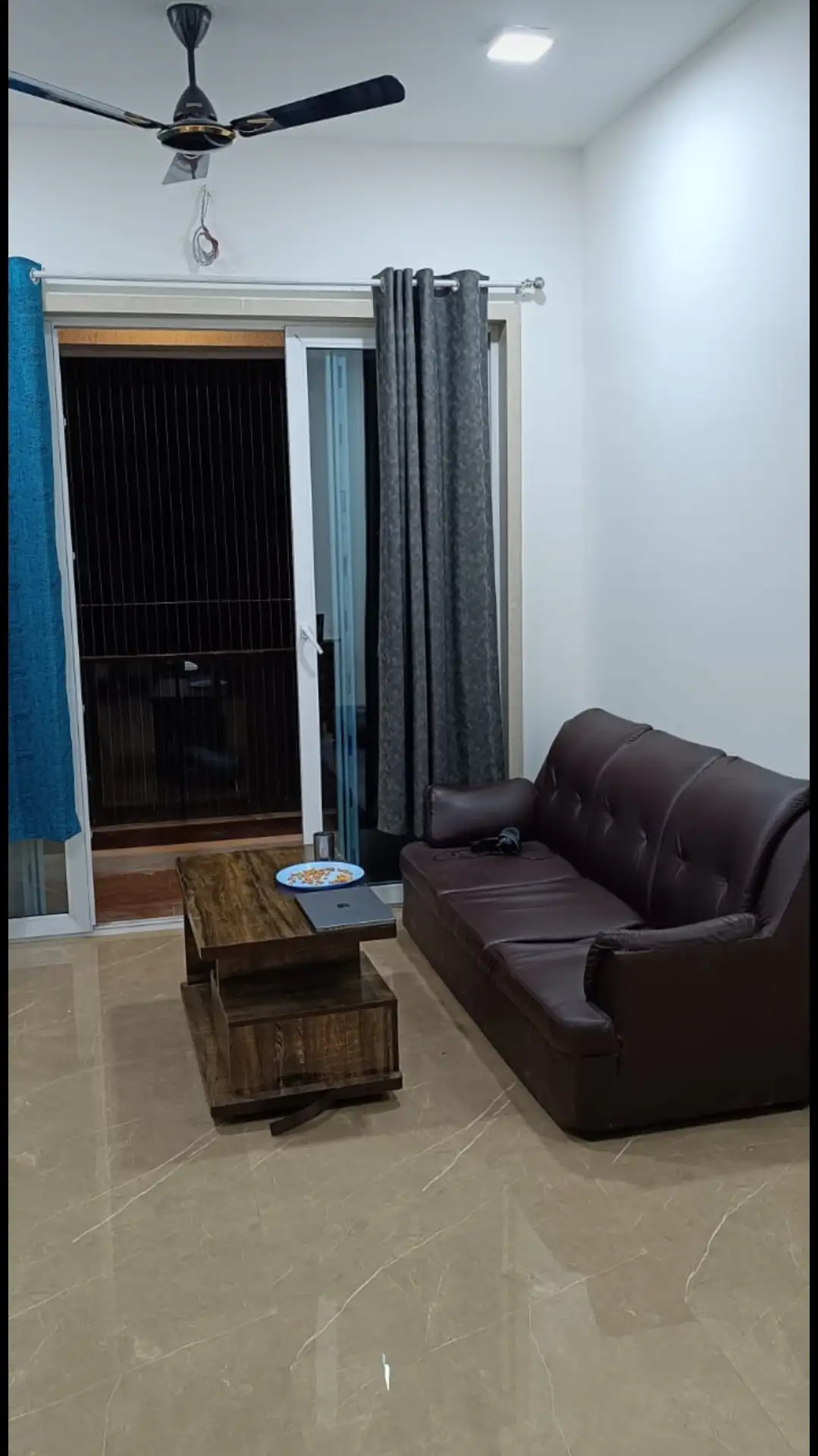 Single Room Boys only Flat for PG in upper 97 tower, Malad East