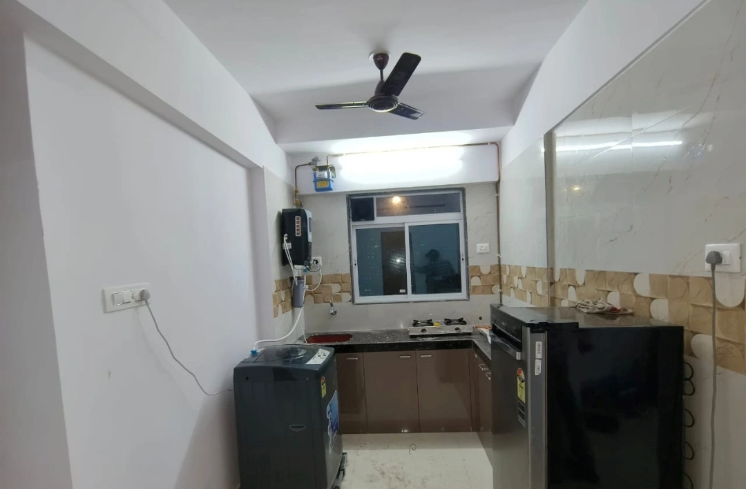 Single Room Girls only Flat for PG in Bhoomi Samarth Tower, Goregaon East