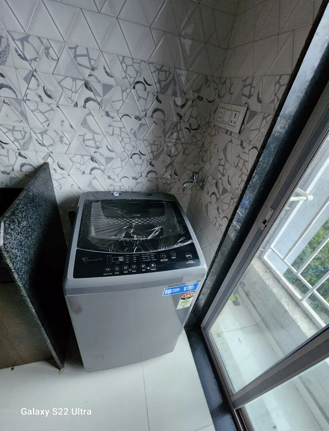 Double Sharing Room Boys only Flat for PG in navrang Oasis Tower, Goregaon West